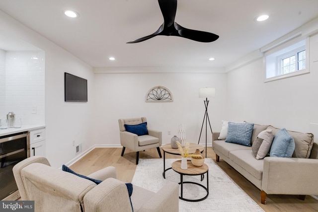 9518 OLD GEORGETOWN RD, Bethesda, MD 20814