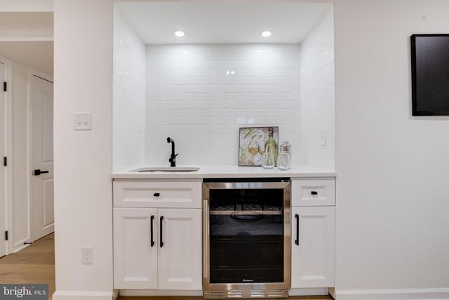 9518 OLD GEORGETOWN RD, Bethesda, MD 20814