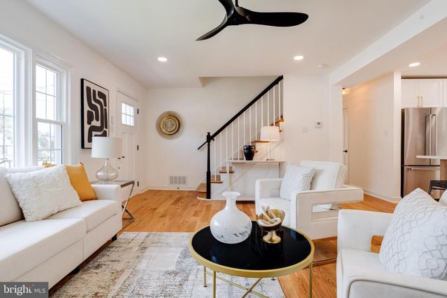 9518 OLD GEORGETOWN RD, Bethesda, MD 20814