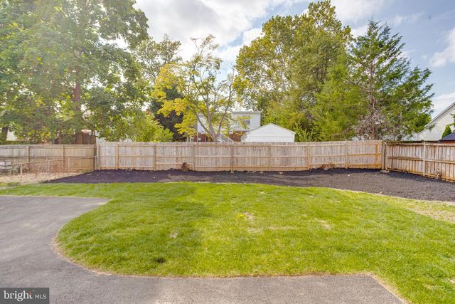 9518 OLD GEORGETOWN RD, Bethesda, MD 20814