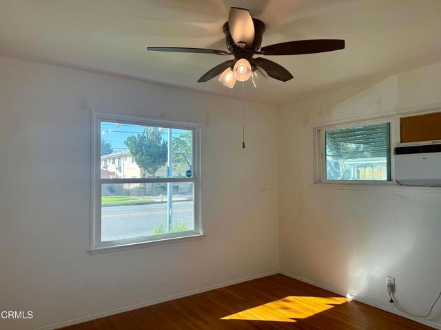 12811 Oxnard Street, Los Angeles, CA 91606