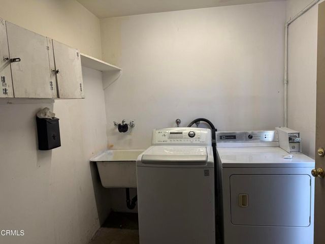 12811 Oxnard Street, Los Angeles, CA 91606