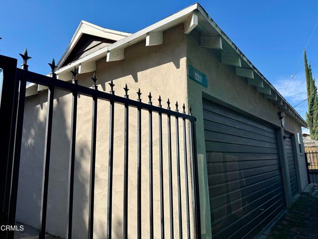 12811 Oxnard Street, Los Angeles, CA 91606