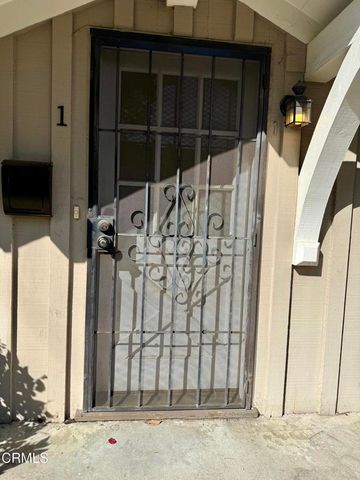 12811 Oxnard Street, Los Angeles, CA 91606