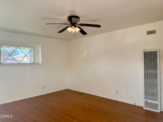 12811 Oxnard Street, Los Angeles, CA 91606