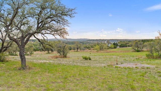 701 Dawn VW, Dripping Springs, TX 78620