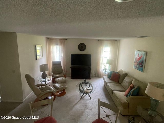 1096 Alpine Avenue NW, Palm Bay, FL 32907