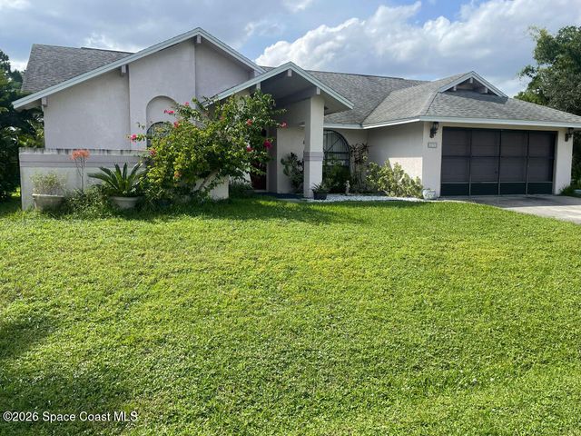 1096 Alpine Avenue NW, Palm Bay, FL 32907