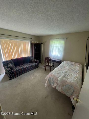 1096 Alpine Avenue NW, Palm Bay, FL 32907