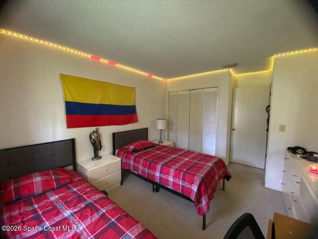 1096 Alpine Avenue NW, Palm Bay, FL 32907