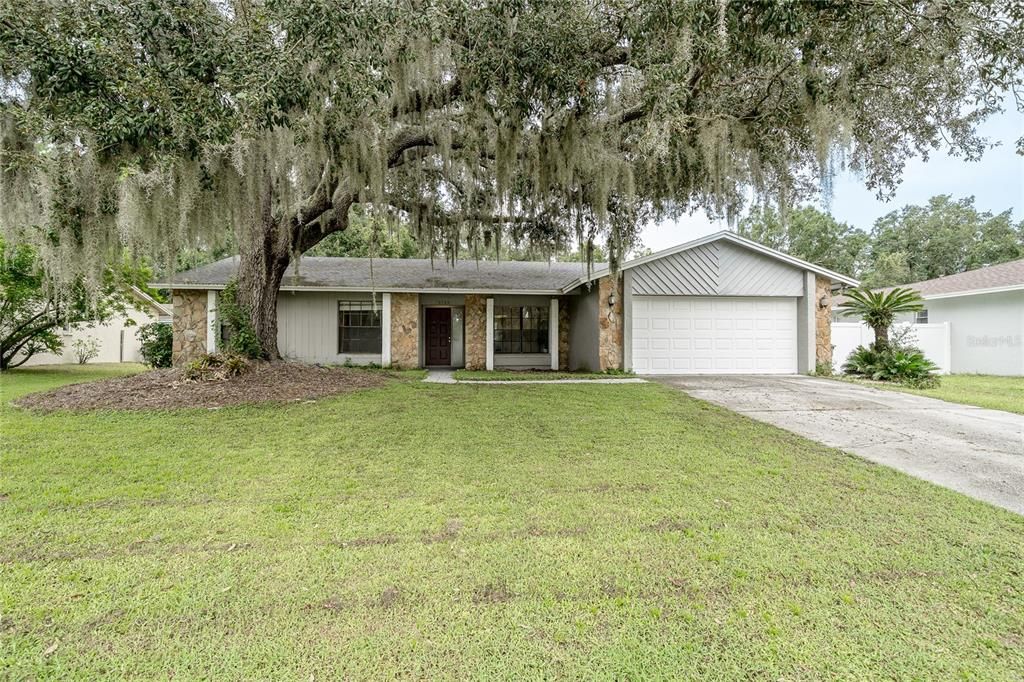 9709 WOODLAND RIDGE DRIVE, Temple Terrace, FL 33637