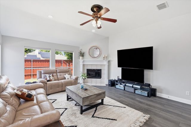 3704 Cottonwood Springs Drive, The Colony, TX 75056