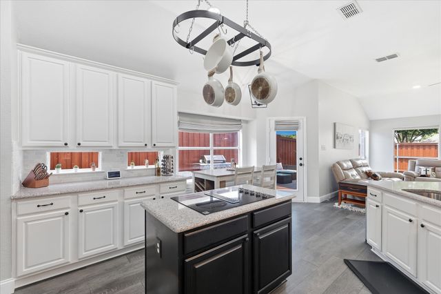 3704 Cottonwood Springs Drive, The Colony, TX 75056