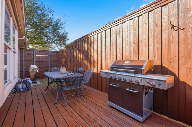 3704 Cottonwood Springs Drive, The Colony, TX 75056