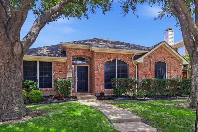 3704 Cottonwood Springs Drive, The Colony, TX 75056