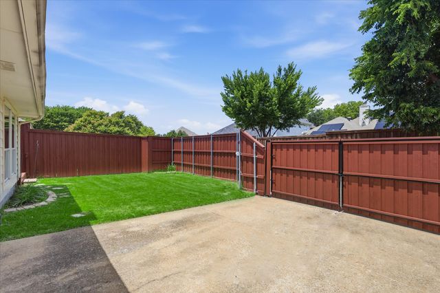 3704 Cottonwood Springs Drive, The Colony, TX 75056