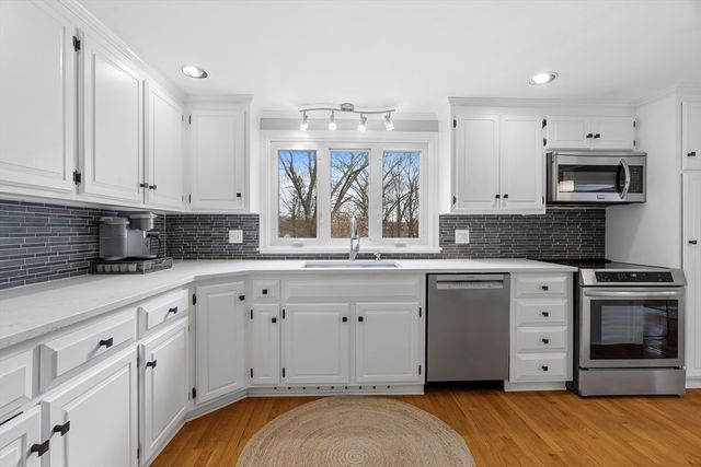 168 Summer Ave, Reading, MA 01867