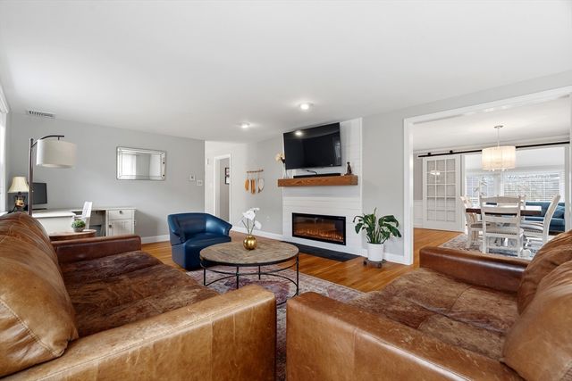 168 Summer Ave, Reading, MA 01867