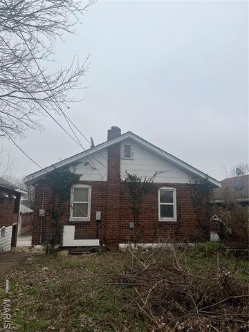 8327 Eton Place, St Louis, MO 63136