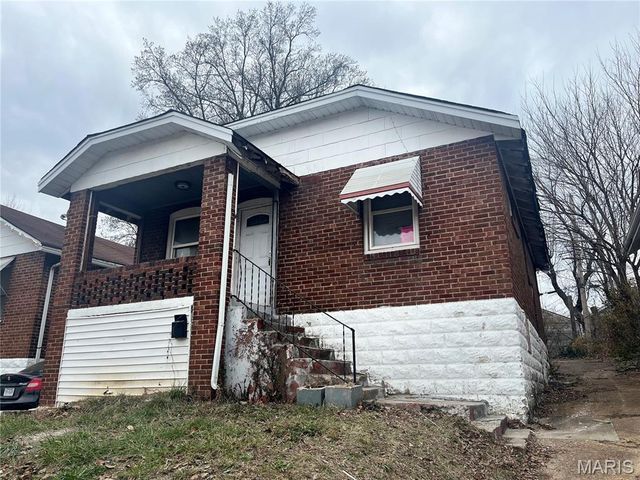 8327 Eton Place, St Louis, MO 63136