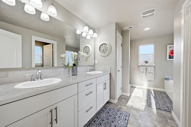 520 N McKinney Ranch Road, Sisters, OR 97759