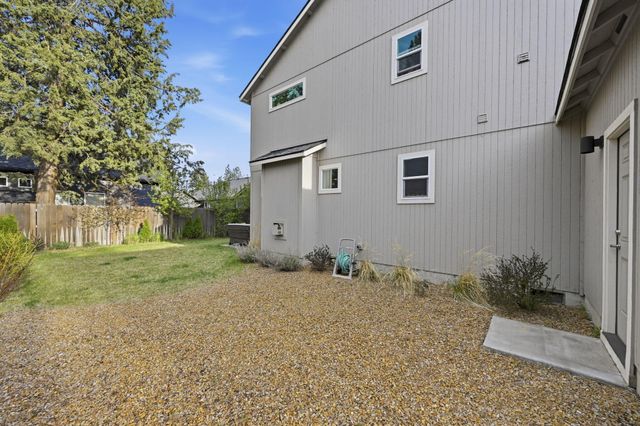 520 N McKinney Ranch Road, Sisters, OR 97759