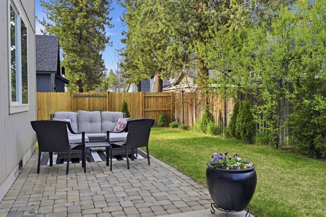 520 N McKinney Ranch Road, Sisters, OR 97759