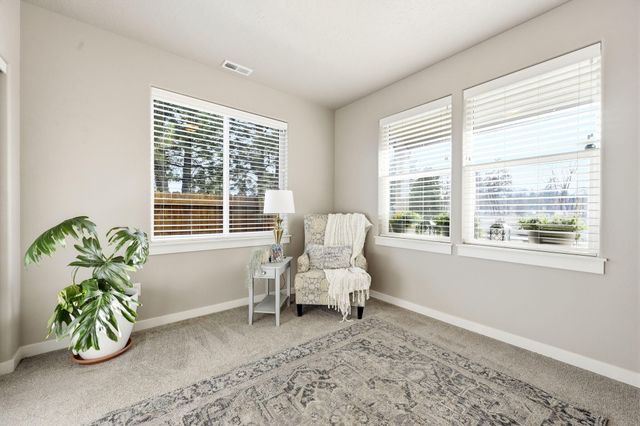 520 N McKinney Ranch Road, Sisters, OR 97759