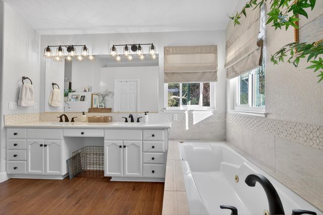 19084 Pebble Run, Woodbridge, CA 95258