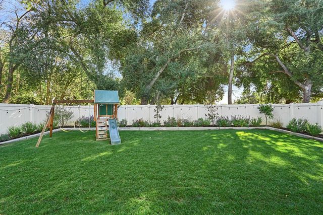 19084 Pebble Run, Woodbridge, CA 95258