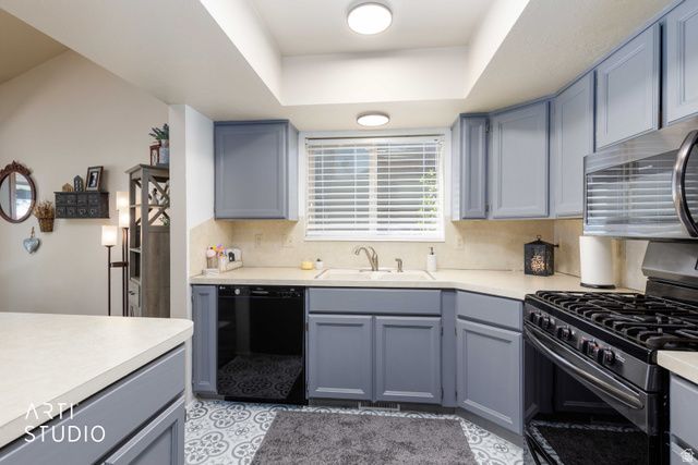 303 WILLOW WAY, Pleasant View, UT 84414