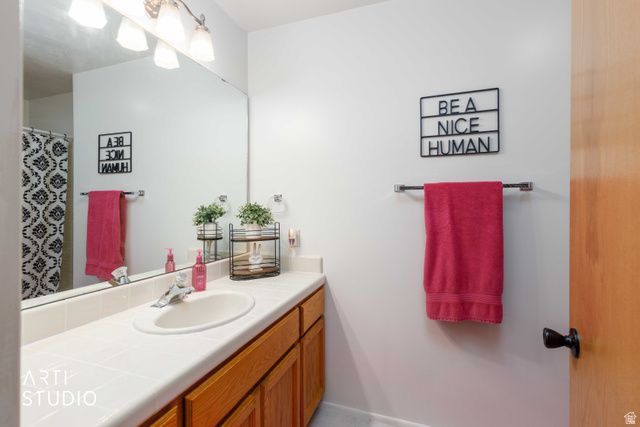 303 WILLOW WAY, Pleasant View, UT 84414