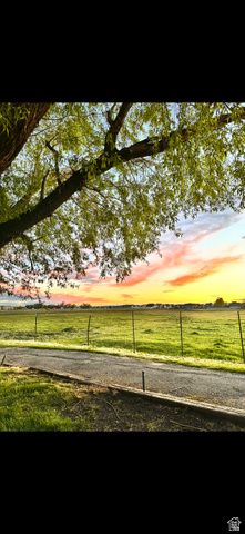 303 WILLOW WAY, Pleasant View, UT 84414