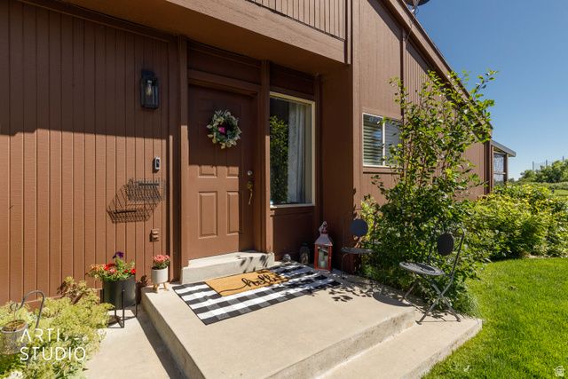 303 WILLOW WAY, Pleasant View, UT 84414