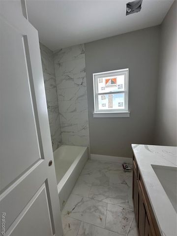 3845 Howland Road, Almont, MI 48003