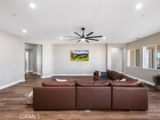 19568 Arcata Road, Apple Valley, CA 92307