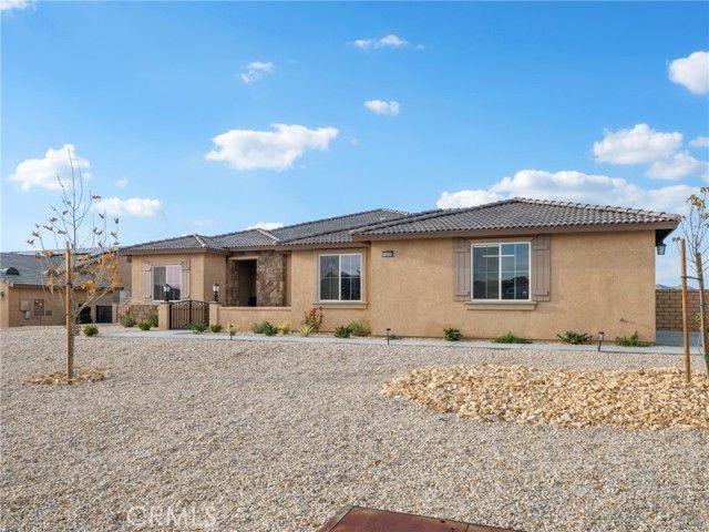 19568 Arcata Road, Apple Valley, CA 92307