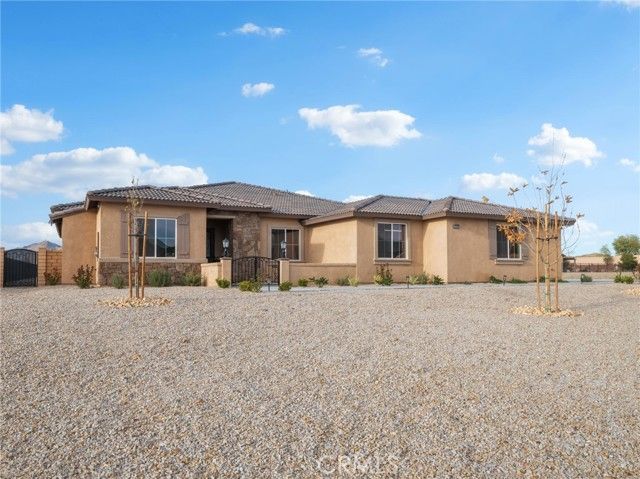19568 Arcata Road, Apple Valley, CA 92307