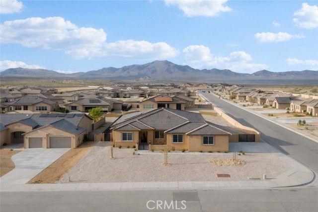 19568 Arcata Road, Apple Valley, CA 92307