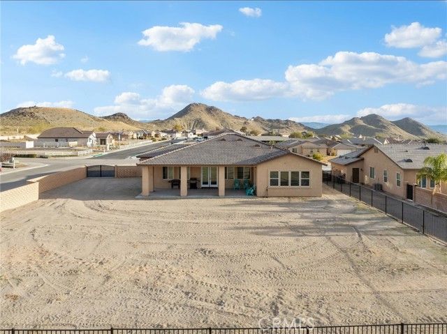 19568 Arcata Road, Apple Valley, CA 92307