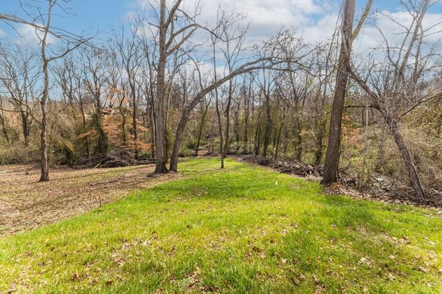 5043 Cherrywood Dr, Nashville, TN 37211