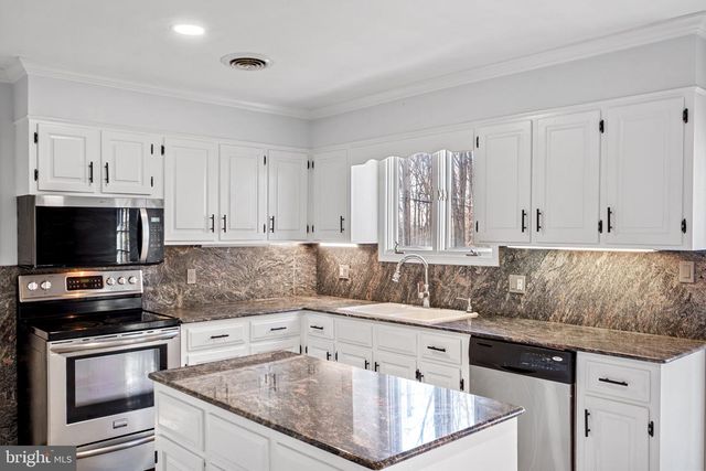 51 CAPTAIN BAIRD CT, Charles Town, WV 25414