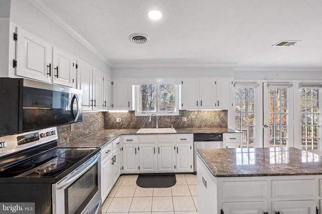 51 CAPTAIN BAIRD CT, Charles Town, WV 25414