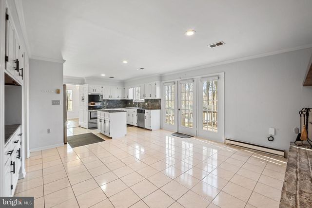 51 CAPTAIN BAIRD CT, Charles Town, WV 25414