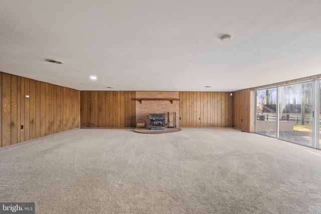 51 CAPTAIN BAIRD CT, Charles Town, WV 25414