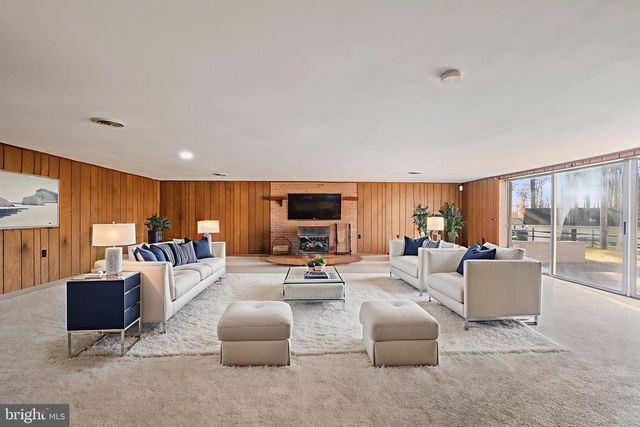 51 CAPTAIN BAIRD CT, Charles Town, WV 25414