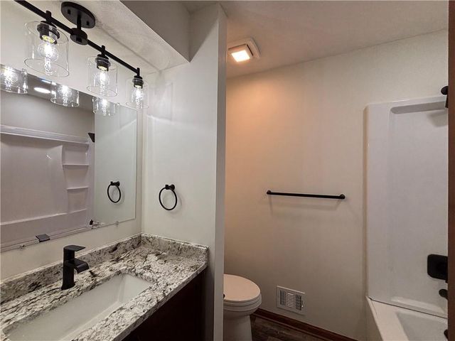 1004 3rd Terrace, Lee's Summit, MO 64063