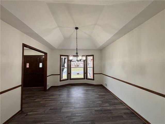 1004 3rd Terrace, Lee's Summit, MO 64063