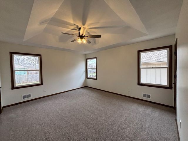 1004 3rd Terrace, Lee's Summit, MO 64063