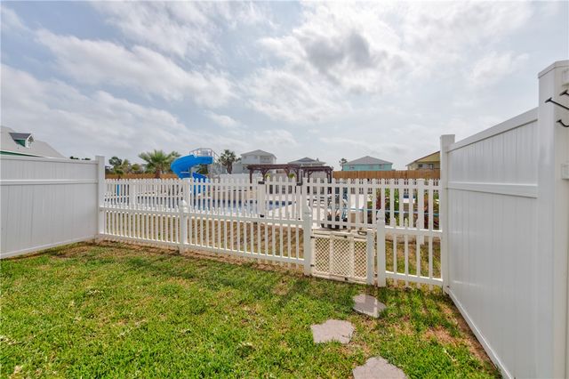 3201 S 11th St A5, Port Aransas, TX 78373